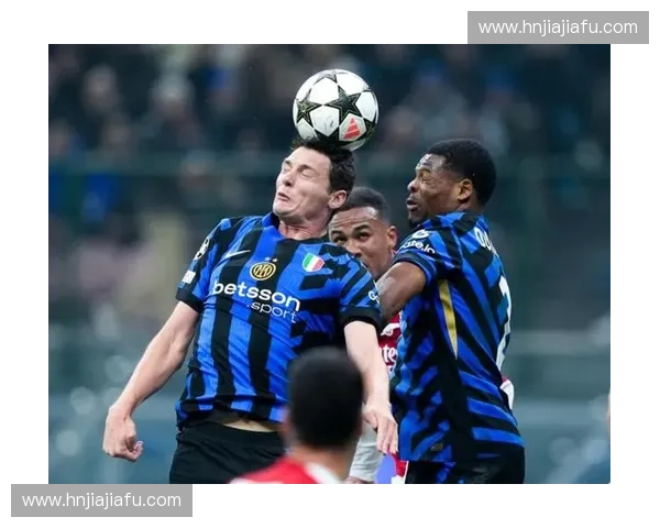 穆里略重回国际米兰防线核心再现蓝黑铁血精神引领球队新征程